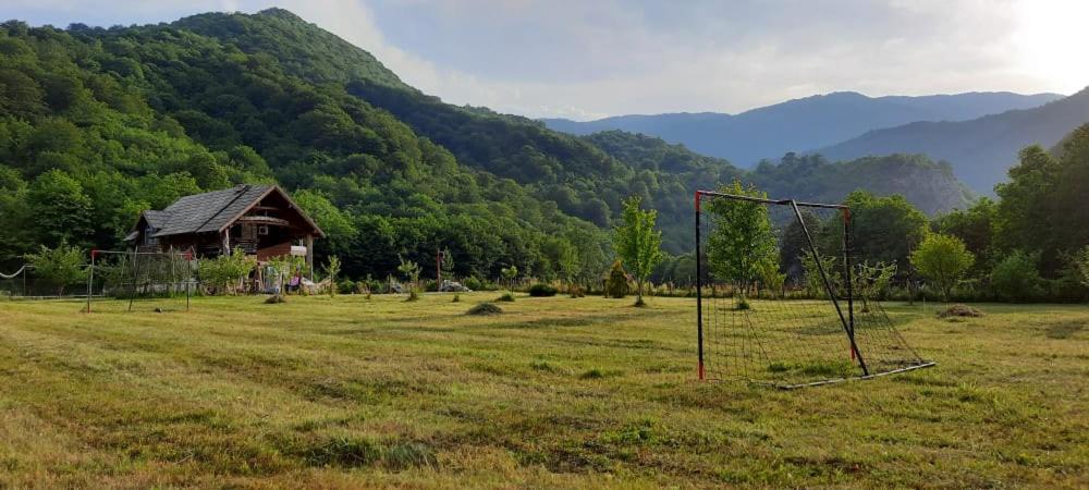 Exo Log Cottage Jezero  Luaran gambar