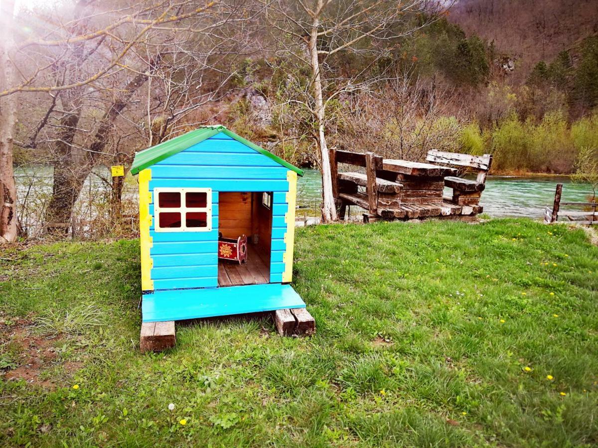 Exo Log Cottage Jezero  Luaran gambar