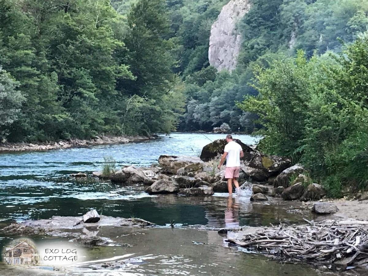 Exo Log Cottage Jezero  Luaran gambar